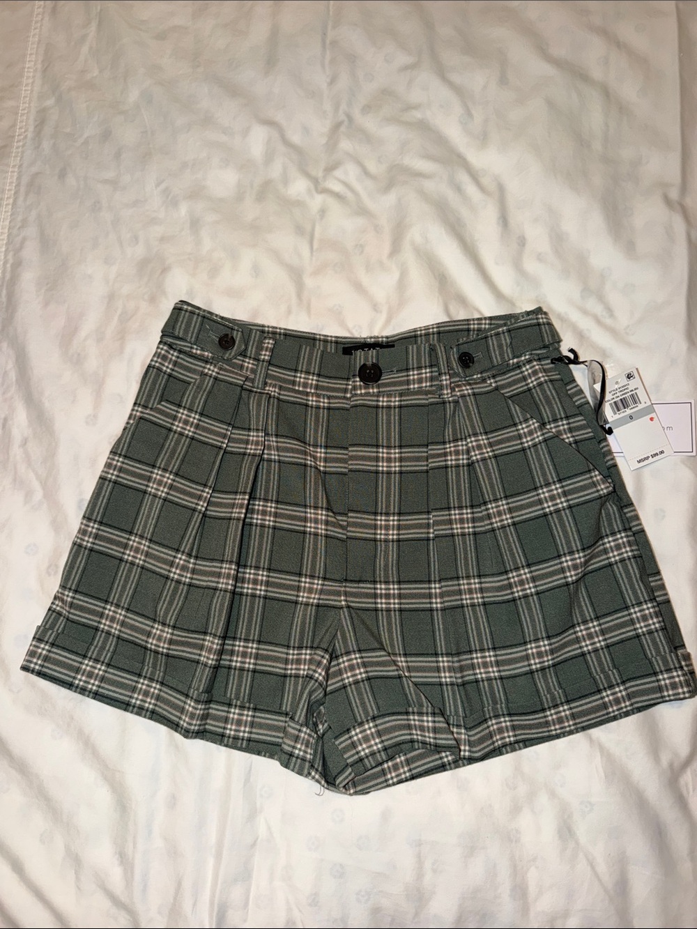 Plaid High-Waist Women’s Shorts — Green Plaid